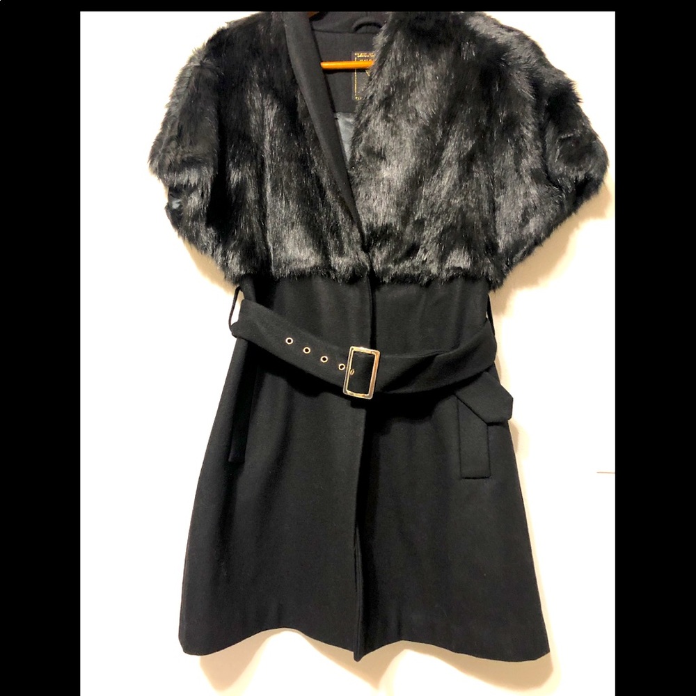 Guess faux Fur Coat/vest Sleeveless Black. Size 4.